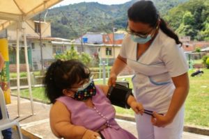 Lee más sobre el artículo Más de 900 personas asistieron a brigada de salud en la comuna Dos de Ibagué
