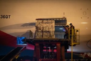 Lee más sobre el artículo Llegaron a Colombia más de 200 mil dosis del biológico AstraZeneca