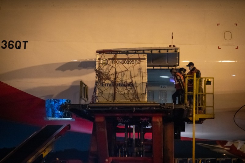 Lee más sobre el artículo Llegaron a Colombia más de 200 mil dosis del biológico AstraZeneca