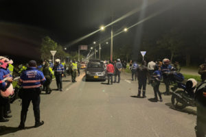 Lee más sobre el artículo Autoridades inmovilizaron más de 60 vehículos en operativos contra carreras ilegales en Ibagué