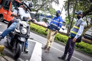 Lee más sobre el artículo 39 vehículos inmovilizados y 57 comparendos deja como resultado el Dia sin Carro y sin Moto en Ibagué