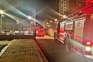 Lee más sobre el artículo Bomberos controlaron emergencia en el Hospital Federico Lleras Acosta, sede Limonar