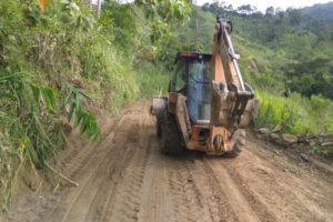 Lee más sobre el artículo Más de cuatro puntos viales de la zona rural están siendo intervenidos por la Alcaldía de Ibagué