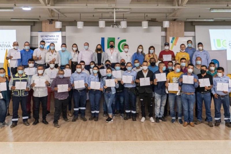 Lee más sobre el artículo SENA Tolima entrega Certificación de Competencias Laborales a funcionarios del IBAL