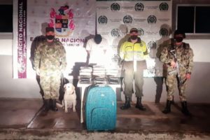 Lee más sobre el artículo Lo sorprendieron con 24 kilos de marihuana en Cajamarca