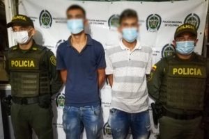 Lee más sobre el artículo Capturaron a dos hombres que se dedicaban a robar en moto por Ibagué
