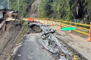 Lee más sobre el artículo Por pérdida de la banca, suspenden el paso vehicular a Juntas