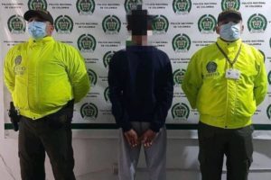 Lee más sobre el artículo Un adolescente de 17 años de edad fue aprehendido por el homicidio de un cantante en Ibagué