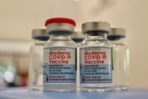 Lee más sobre el artículo Ibagué recibió 7.000 biológicos de Moderna para aplicación de segundas dosis