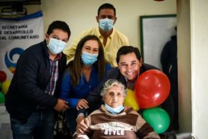 Lee más sobre el artículo Personas vulnerables con discapacidad recibieron sillas de ruedas por parte de la Alcaldía de Ibagué