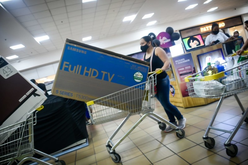 Lee más sobre el artículo Comercio ibaguereño reportó crecimiento en ventas en segundo Día sin IVA