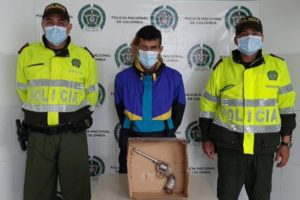 Lee más sobre el artículo Lo sorprendieron con un arma de fuego en el barrio Las Delicias de Ibagué