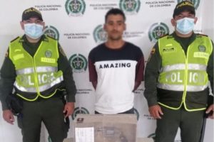 Lee más sobre el artículo Autoridades capturaron a un joven que se encontraba armado con un revolver en una invasión de Ibagué