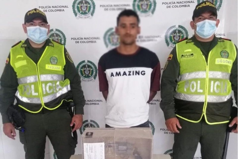 Lee más sobre el artículo Autoridades capturaron a un joven que se encontraba armado con un revolver en una invasión de Ibagué
