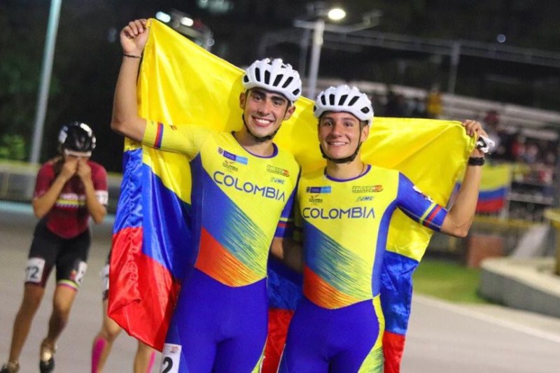 Lee más sobre el artículo Colombia se sigue vistiendo de oro en el Mundial de patinaje