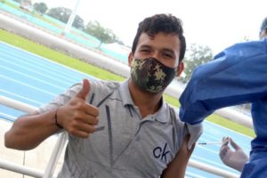 Lee más sobre el artículo Más de 1.000 personas se vacunaron contra el covid-19 en punto ‘Mundialista’ del Parque Deportivo