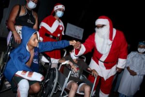 Lee más sobre el artículo Más de 40 niños hospitalizados y personal de la salud recibieron regalos de Navidad