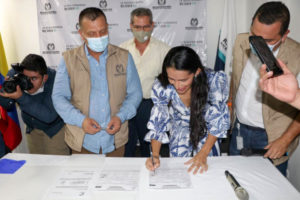 Lee más sobre el artículo Delcy Isaza inscribió su candidatura ante la Registraduria Nacional