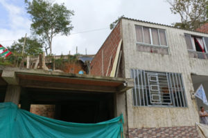Lee más sobre el artículo Autoridades suspendieron tres construcciones ilegales en Calambeo