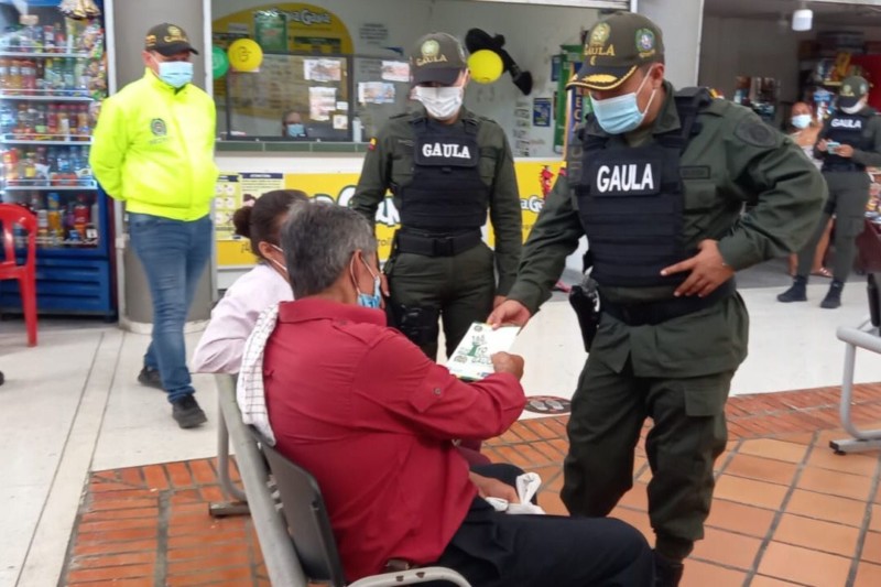 Lee más sobre el artículo Policía Tolima instaló comando institucional en la Terminal de Transporte de Honda