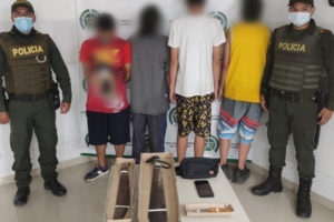 Lee más sobre el artículo ¡Qué joyitas! Con machete en mano robaban celulares en Ibagué