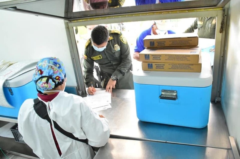 En este momento estás viendo Hoy se distribuirán cerca de 100 mil biológicos contra el covid-19 a IPS vacunadoras en el Tolima