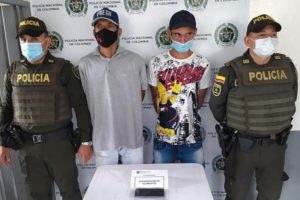Lee más sobre el artículo Capturaron a sujetos que se dedicaban a hurtar celulares en Ibagué