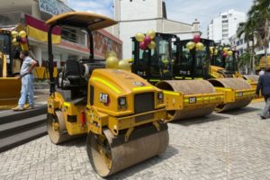 Lee más sobre el artículo Llegó maquinaria amarilla para atender la red vial del Tolima