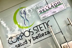 Lee más sobre el artículo Autoridades cerraron centro de estética por presuntas irregularidades en sus procedimientos