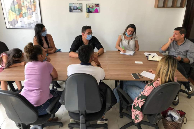 Lee más sobre el artículo Milton Restrepo, el candidato que construyó sus propuestas con los jóvenes tolimenses