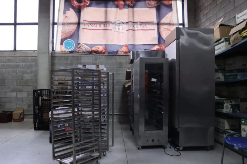 En este momento estás viendo Gobernación del Tolima entregó equipos de panadería y asadero a la cárcel de Picaleña