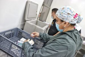 Lee más sobre el artículo Llegaron al Tolima 20 mil nuevas dosis de vacuna Pfizer