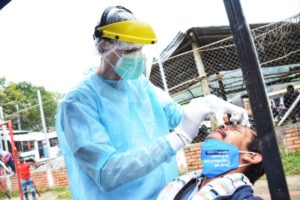 Lee más sobre el artículo Hospitales del Tolima recibieron pruebas antígeno para detectar casos de covid-19 