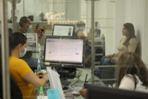 Lee más sobre el artículo En menos de un mes fueron entregados 1.213 pasaportes en el Tolima