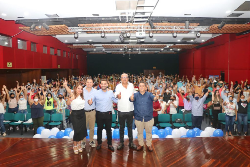 Lee más sobre el artículo Óscar Barreto suma en el Huila multitudinario apoyo 