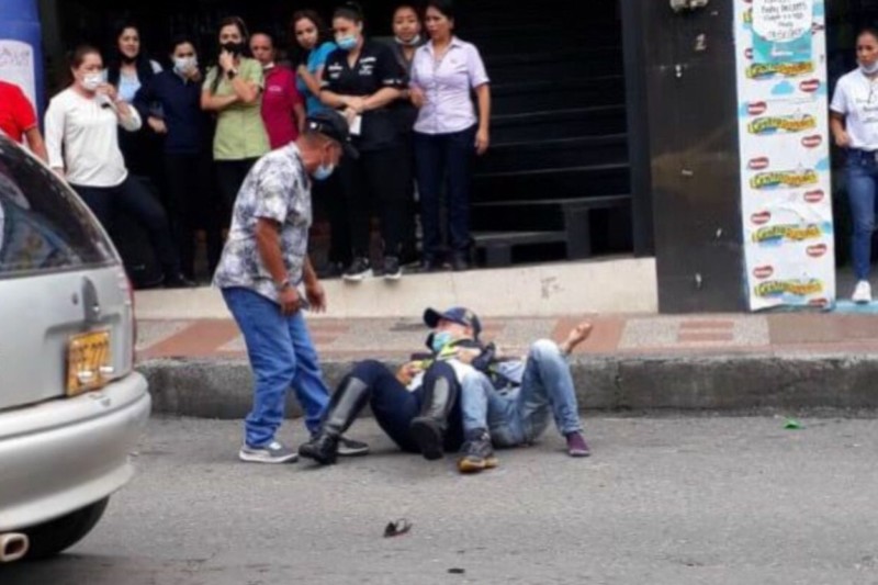 Lee más sobre el artículo Ciudadano agredió físicamente a un Agente de Tránsito de Ibagué