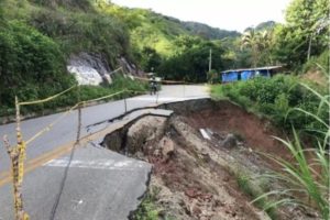 Lee más sobre el artículo Gobierno Departamental invertirá 60 mil millones para la vía Ataco – Planadas