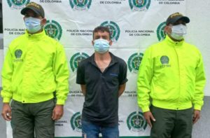 Lee más sobre el artículo Capturaron a hombre que hurtaba establecimientos de comercio atendidos por mujeres en Cajamarca