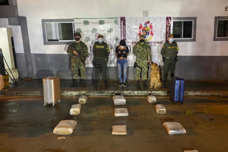 Lee más sobre el artículo Siguen cayendo estupefacientes en buses de servicio público en la vía Ibagué – Cajamarca