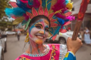 Lee más sobre el artículo ¡Aliste el sombrero y raboegallo! Ibagué se prepara para el Festival Folclórico Colombiano
