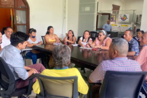 Lee más sobre el artículo Alcaldía y comerciantes trabajan unidos en favor del Festival Folclórico Colombiano 