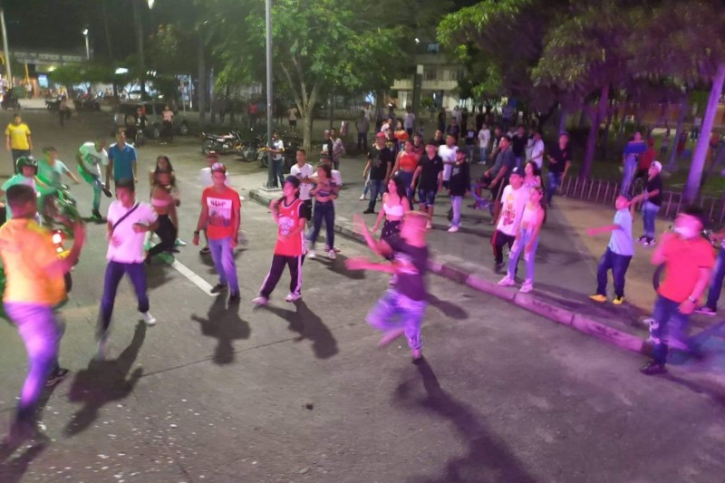 Lee más sobre el artículo Menores vandalizaron chiva rumbera en el municipio de El Espinal