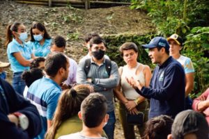 Lee más sobre el artículo Cortolima recorrió las obras de bioingeniería de Manos al Agua 2
