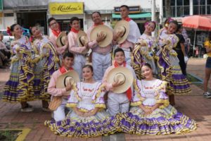Lee más sobre el artículo A través de la música y la danza se transforman los jóvenes de la Comuna Cuatro de Ibagué