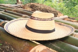 Lee más sobre el artículo Abren convocatoria para artesanos que participarán en el Día del Sombrero Tolimense