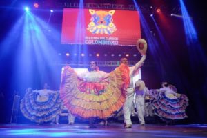 Lee más sobre el artículo Con color y mucho sabor se vivió el lanzamiento del 48° Festival Folclórico Colombiano