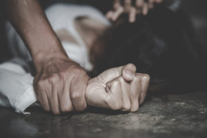 Lee más sobre el artículo Cárcel para joven que presuntamente abusó de su hijastra de 5 años en Ibagué