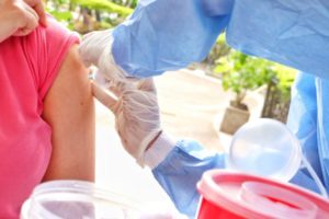 Lee más sobre el artículo ¡Déficit de vacunas! Secretaría de Salud del Tolima solicitó biológicos Pfizer y Moderna al MinSalud