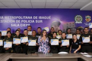 Lee más sobre el artículo Más de 30 integrantes de la Policía Metropolitana de Ibagué se graduaron en primeros auxilios psicológicos