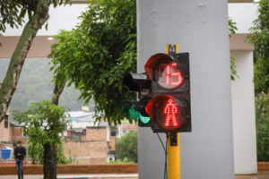 Lee más sobre el artículo Ibagué tendría semáforos peatonales inteligentes